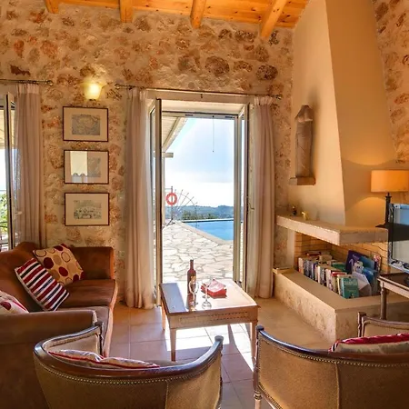 Sleeps 4 Pool Air Con Wifi Villa *