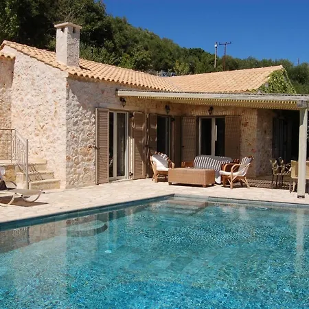 Sleeps 4 Pool Air Con Wifi Villa