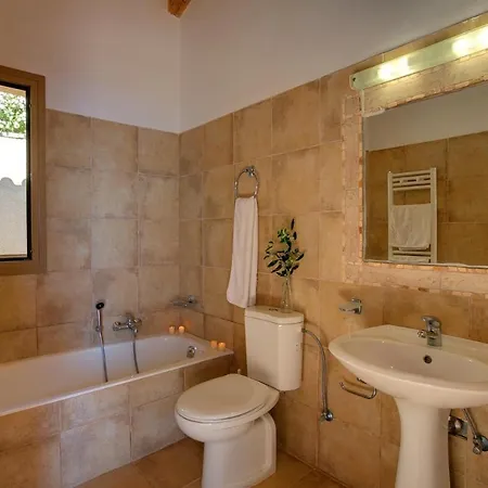 Sleeps 4 Pool Air Con Wifi Villa